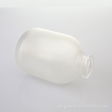 Botella de cristal de ron de forma única
